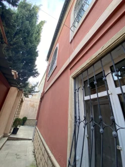 Satılır ev/villa 5 otaqlı 220 m², Əhmədli q.-2