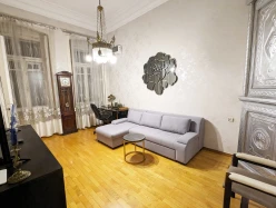 Satılır köhnə tikili 4 otaqlı 108 m², İçəri Şəhər m.-8