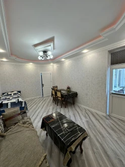 Satılır yeni tikili 2 otaqlı 60 m², İnşaatçılar m.-11