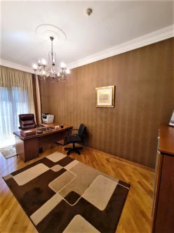 İcarə ofis 3 otaqlı 200 m², İçəri Şəhər m.-9 İcarə ofis 3 otaqlı 200 m², İçəri Şəhər m.-9