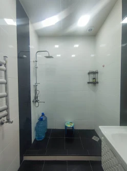 İcarə yeni tikili 3 otaqlı 120 m², Neftçilər m.-15