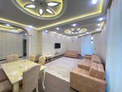 Satılır yeni tikili 3 otaqlı 145 m², Şah İsmayıl Xətai m.-3