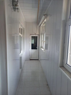 Satılır köhnə tikili 2 otaqlı 65 m², Azadlıq prospekti m.-11