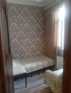 Satılır köhnə tikili 3 otaqlı 70 m², Memar Əcəmi m.-7