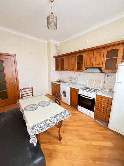 İcarə yeni tikili 2 otaqlı 75 m²,  Xalqlar Dostluğu m.-7