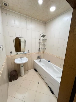 İcarə yeni tikili 2 otaqlı 75 m²,  Xalqlar Dostluğu m.-8