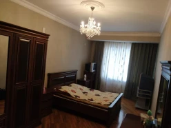 İcarə yeni tikili 3 otaqlı 140 m², 8 Noyabr m.-7