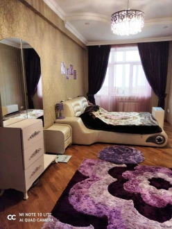 Satılır yeni tikili 3 otaqlı 135 m², İnşaatçılar m.-7