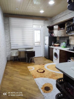 Satılır yeni tikili 3 otaqlı 135 m², İnşaatçılar m.-4