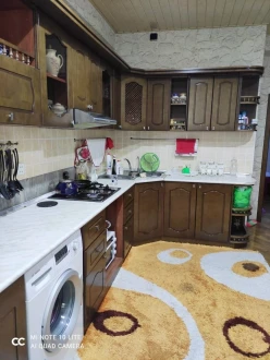 Satılır yeni tikili 3 otaqlı 135 m², İnşaatçılar m.-6