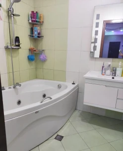 Satılır yeni tikili 3 otaqlı 135 m², İnşaatçılar m.-8