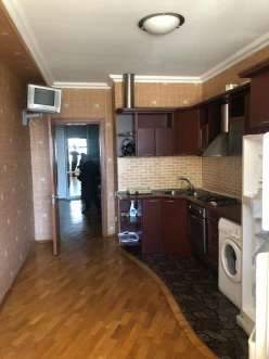 Satılır yeni tikili 3 otaqlı 160 m², Nizami m.-11