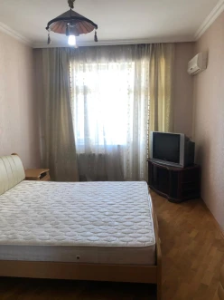 Satılır yeni tikili 3 otaqlı 160 m², Nizami m.-9