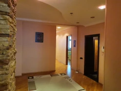 Satılır yeni tikili 3 otaqlı 135 m², İnşaatçılar m.-2