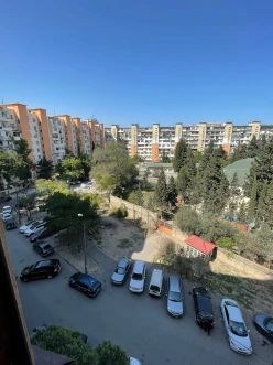 Satılır köhnə tikili 3 otaqlı 80 m², Xalqlar Dostluğu m.-12