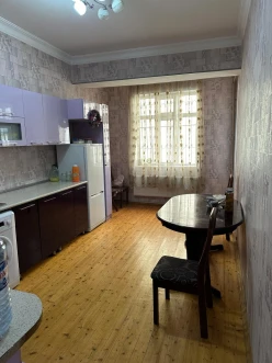 Satılır yeni tikili 2 otaqlı 70 m², Memar Əcəmi m.-8