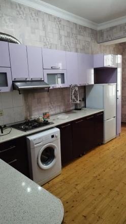 Satılır yeni tikili 2 otaqlı 70 m², Memar Əcəmi m.-7