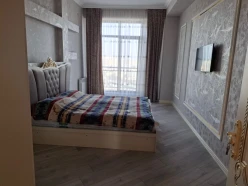 İcarə yeni tikili 3 otaqlı 125 m²,  İnşaatçılar m.-8