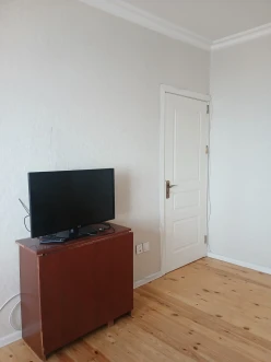 İcarə köhnə tikili 2 otaqlı 60 m², İnşaatçılar m.-3 İcarə köhnə tikili 2 otaqlı 60 m², İnşaatçılar m.-3