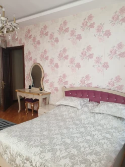 Satılır yeni tikili 3 otaqlı 140 m²,  Binəqədi-5