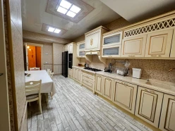 İcarə yeni tikili 4 otaqlı 236 m²,  İnşaatçılar m.-3