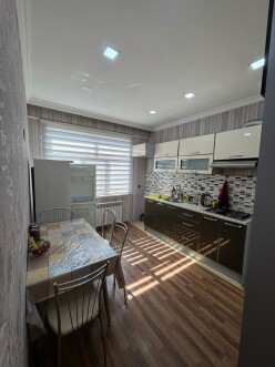 Satılır yeni tikili 1 otaqlı 55 m², İnşaatçılar m.-6 Satılır yeni tikili 1 otaqlı 55 m², İnşaatçılar m.-6