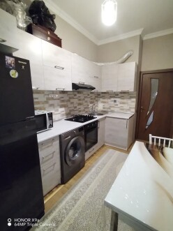 Satılır yeni tikili 2 otaqlı 60 m², İnşaatçılar m.-4 Satılır yeni tikili 2 otaqlı 60 m², İnşaatçılar m.-4