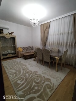 Satılır yeni tikili 2 otaqlı 60 m², İnşaatçılar m.-10 Satılır yeni tikili 2 otaqlı 60 m², İnşaatçılar m.-10