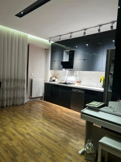 Satılır yeni tikili 2 otaqlı 98 m², Yasamal q.-4 Satılır yeni tikili 2 otaqlı 98 m², Yasamal q.-4