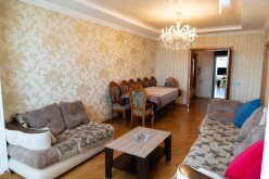 Satılır köhnə tikili 4 otaqlı 100 m²,  Qara Qarayev m.-2