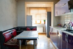 Satılır köhnə tikili 4 otaqlı 100 m²,  Qara Qarayev m.-3
