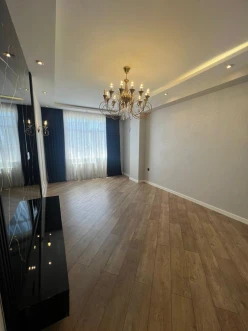 Satılır yeni tikili 2 otaqlı 85 m², Azadlıq prospekti m.-2