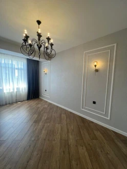 Satılır yeni tikili 2 otaqlı 85 m², Azadlıq prospekti m.-5