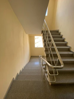 Satılır yeni tikili 2 otaqlı 82 m²,  Masazır-9