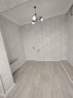 Satılır köhnə tikili 2 otaqlı 45 m², Azadlıq prospekti m.-11