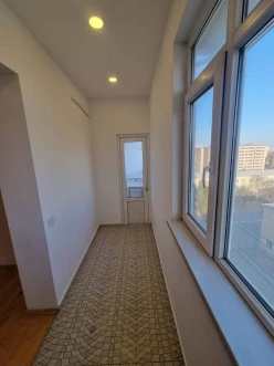 Satılır köhnə tikili 2 otaqlı 50 m², Azadlıq prospekti m.-15