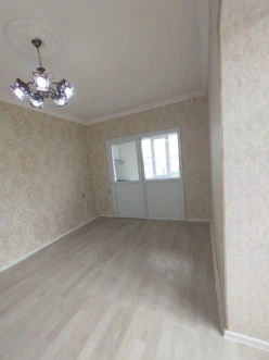 Satılır köhnə tikili 2 otaqlı 45 m², Azadlıq prospekti m.-9