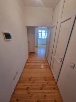 Satılır köhnə tikili 2 otaqlı 50 m², Azadlıq prospekti m.-8