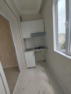 Satılır köhnə tikili 2 otaqlı 45 m², Azadlıq prospekti m.-5