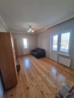 Satılır köhnə tikili 2 otaqlı 50 m², Azadlıq prospekti m.-3