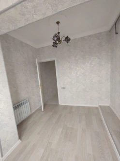 Satılır köhnə tikili 2 otaqlı 45 m², Azadlıq prospekti m.-14