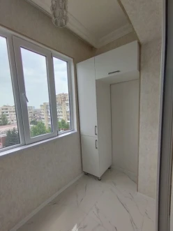 Satılır köhnə tikili 2 otaqlı 45 m², Azadlıq prospekti m.-3