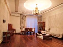 İcarə yeni tikili 3 otaqlı 170 m², Gənclik m.