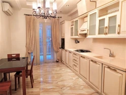 İcarə yeni tikili 3 otaqlı 170 m², Gənclik m.-10