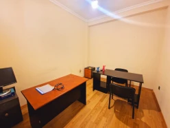 İcarə ofis 8 otaqlı 400 m², Binəqədi r.-5