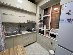 Satılır yeni tikili 2 otaqlı 60 m², Azadlıq prospekti m.-10