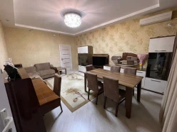 Satılır yeni tikili 2 otaqlı 60 m², Azadlıq prospekti m.-2