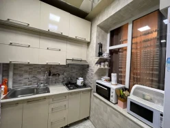 Satılır yeni tikili 2 otaqlı 60 m², Azadlıq prospekti m.-11