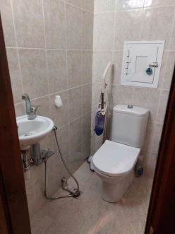 Satılır yeni tikili 2 otaqlı 70 m², İnşaatçılar m.-13