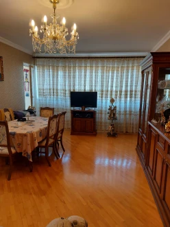 Satılır yeni tikili 2 otaqlı 70 m², İnşaatçılar m.-8